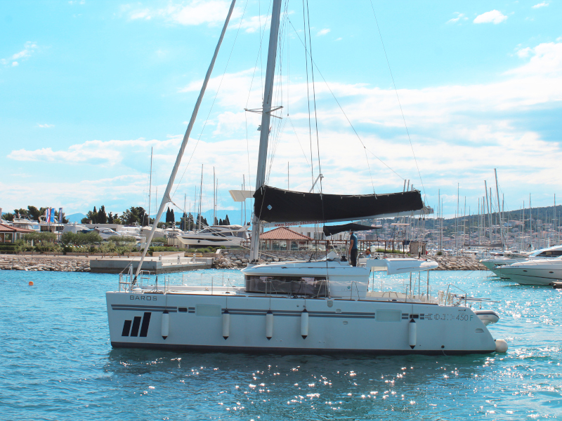 foto Lagoon 450 3
