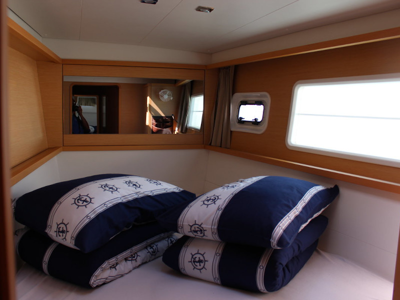foto Lagoon 450 8