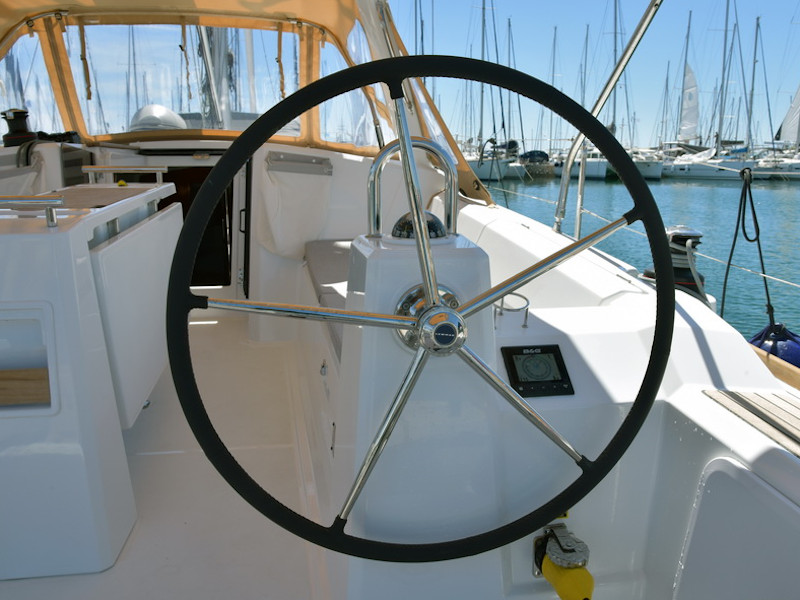 photo Oceanis 38.1 14