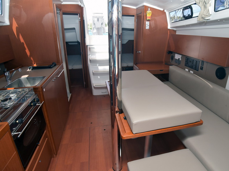 photo Oceanis 38.1 21