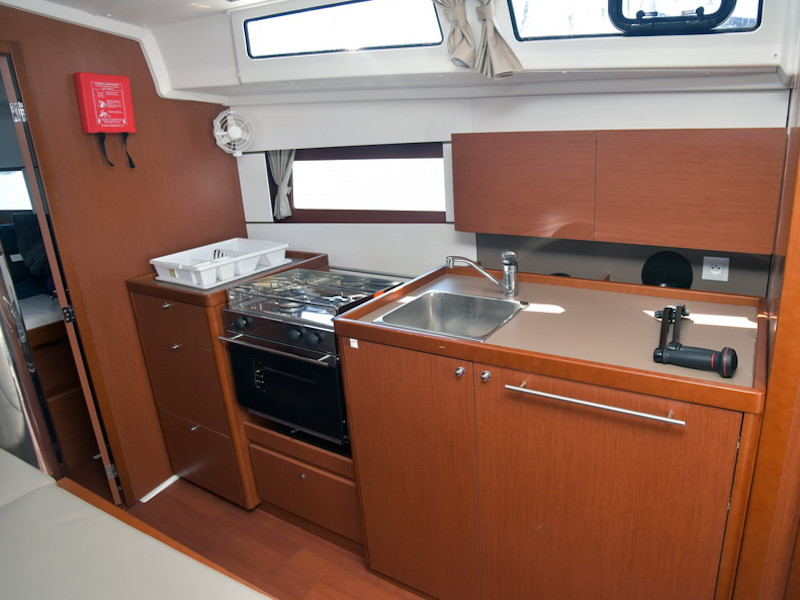 photo Oceanis 38.1 23