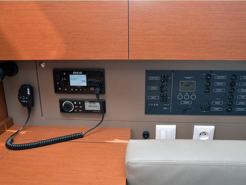 photo Oceanis 38.1 24