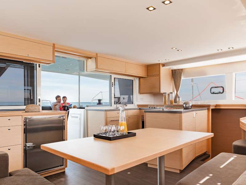 صور Lagoon 450  Flybridge 3