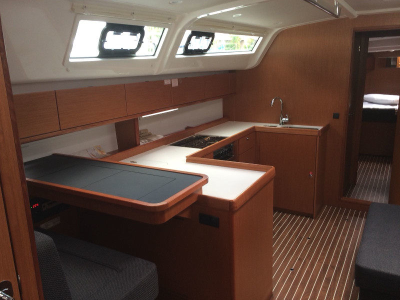 Bavaria Cruiser 51
