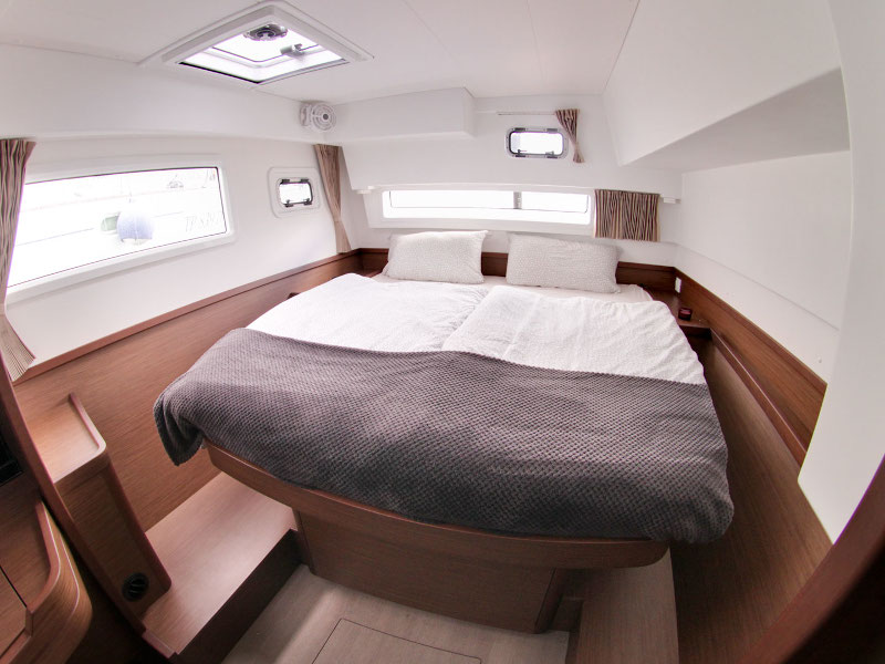 фото Lagoon 42 27