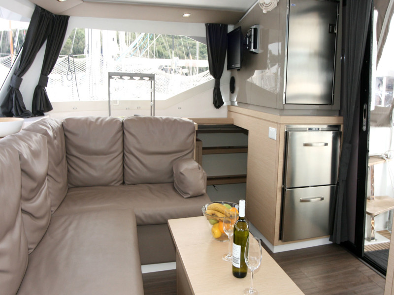 фото Lucia 40 23