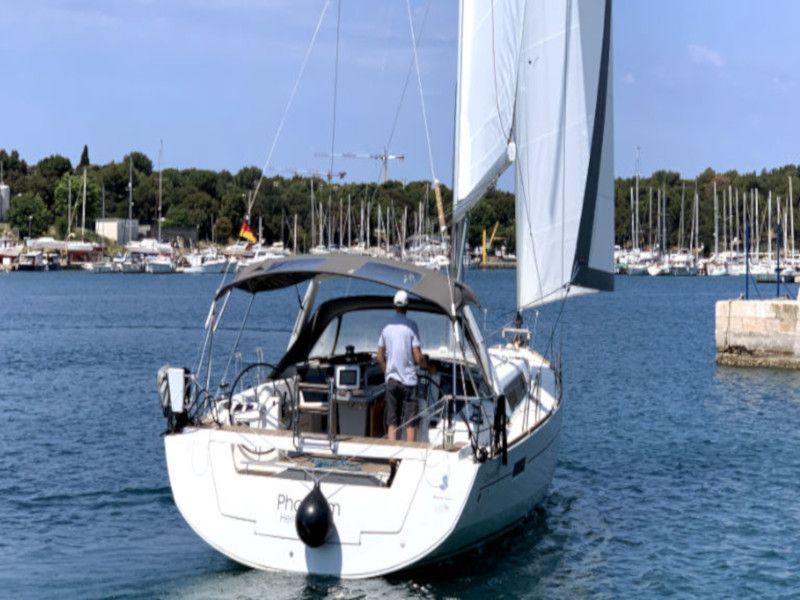 照片 Oceanis 45 7