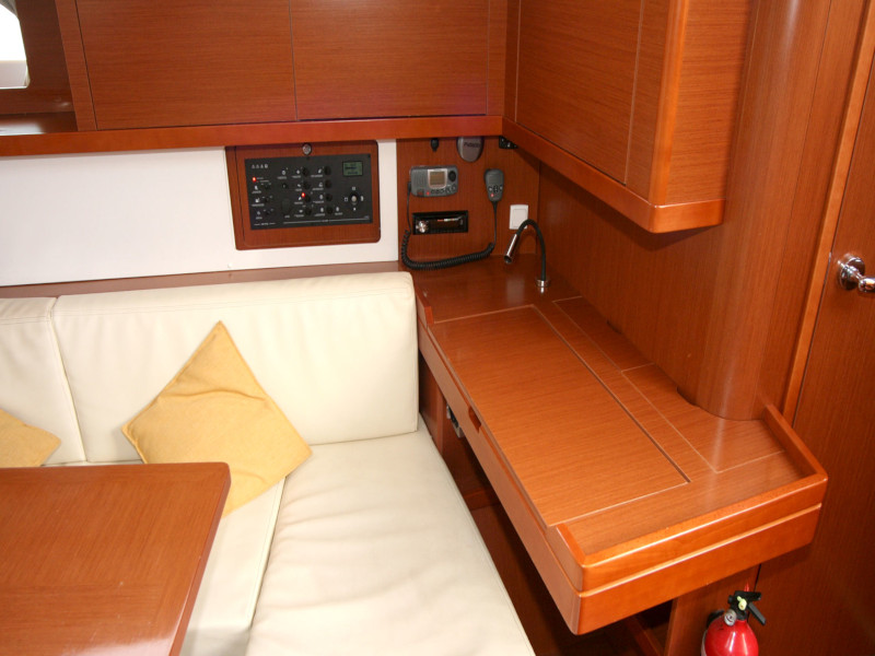 照片 Oceanis 45 19