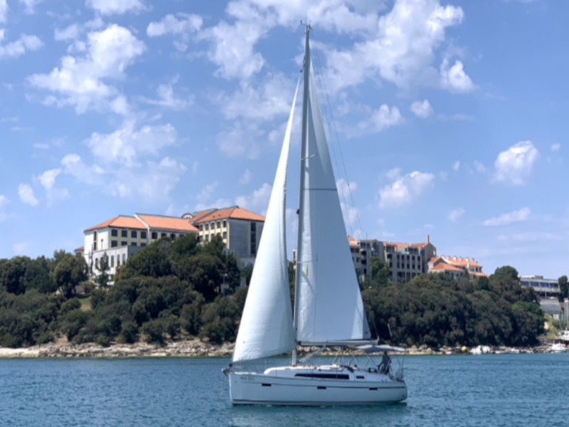 Foto Bavaria Cruiser 41 11