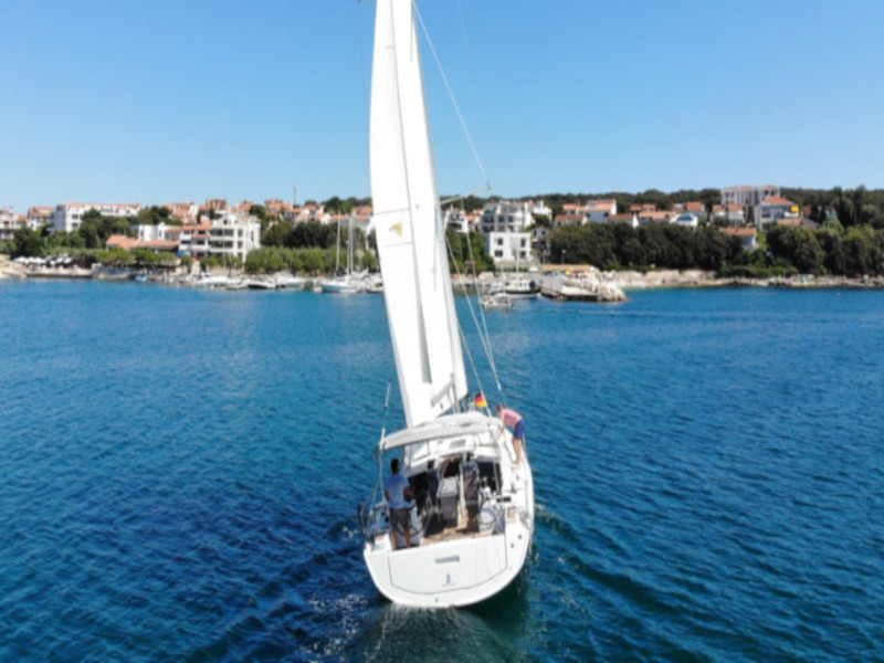 foto Oceanis 41.1 3