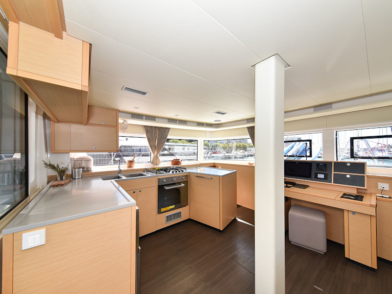 фото Lagoon 520 3