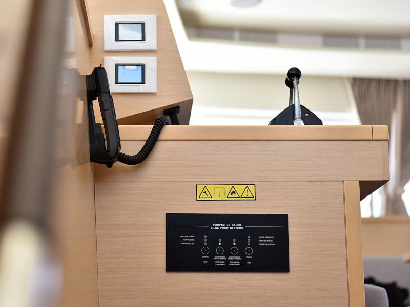 фото Lagoon 520 32