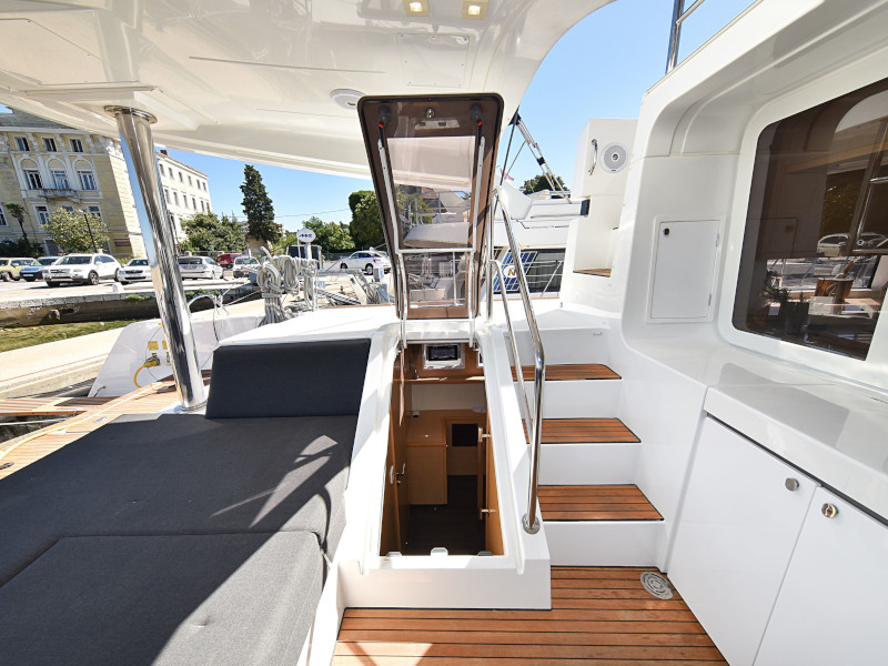 фото Lagoon 520 35