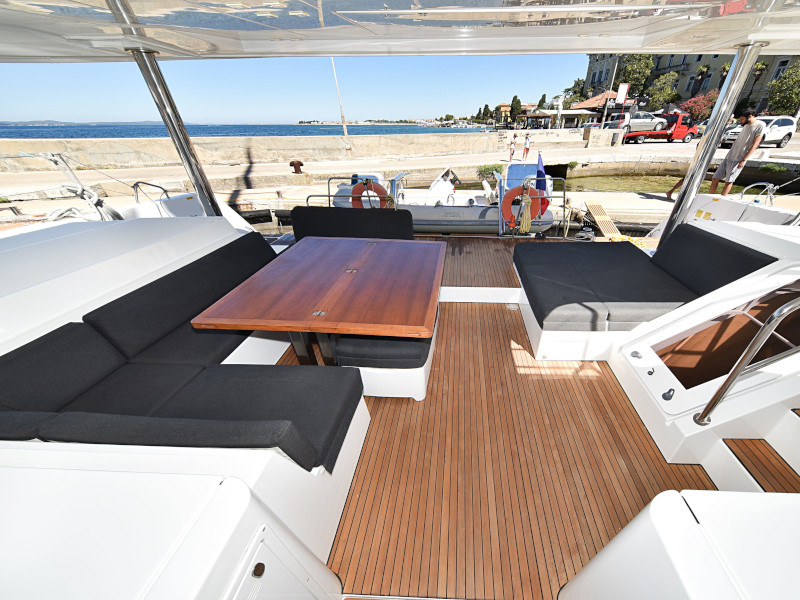 фото Lagoon 520 36