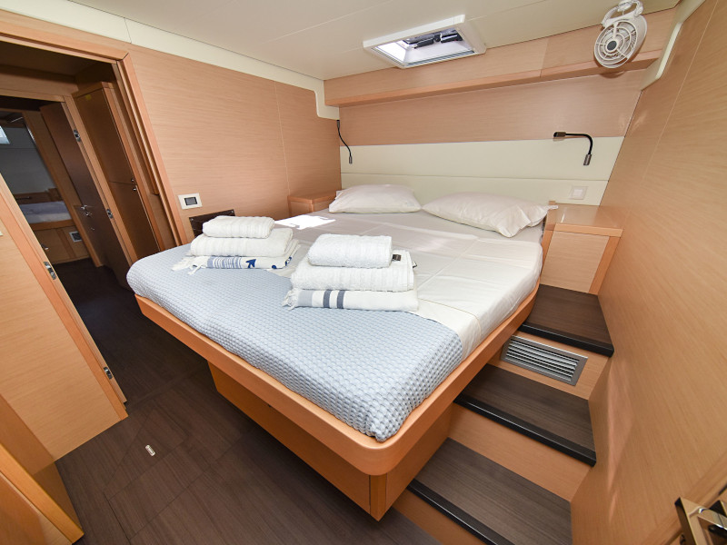 фото Lagoon 520 51