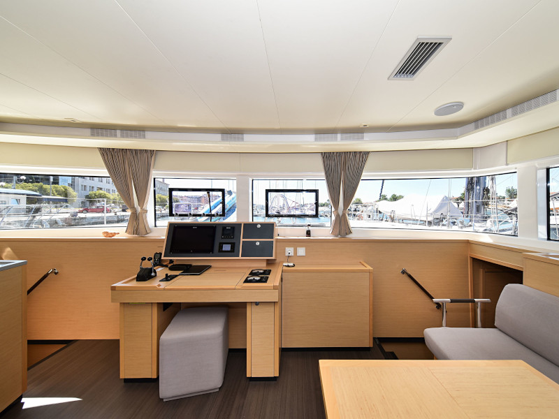 фото Lagoon 520 58