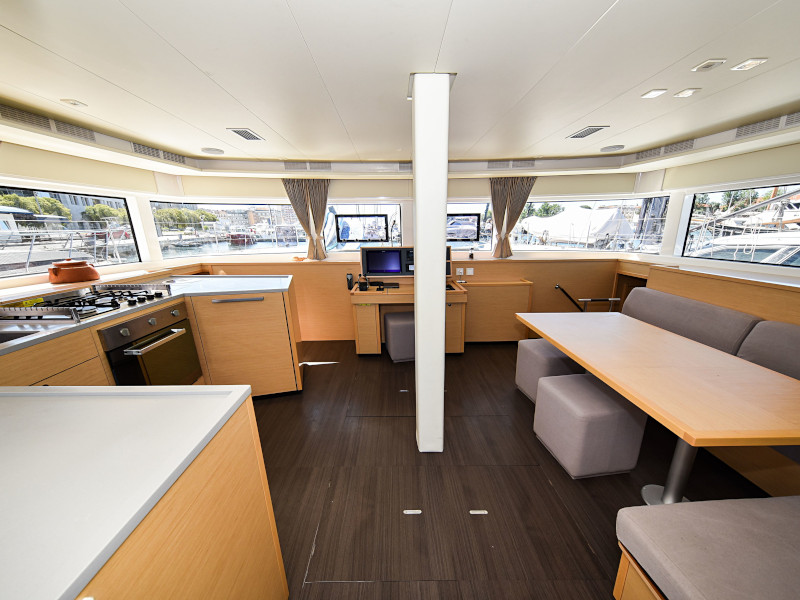 фото Lagoon 520 64