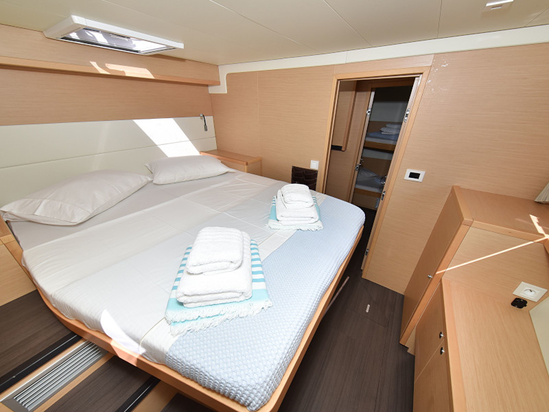 фото Lagoon 520 74