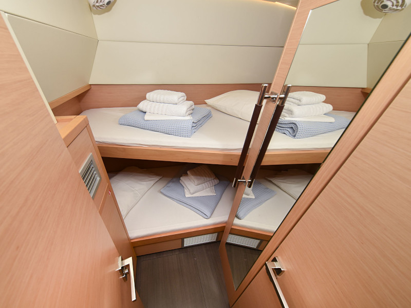 фото Lagoon 520 77