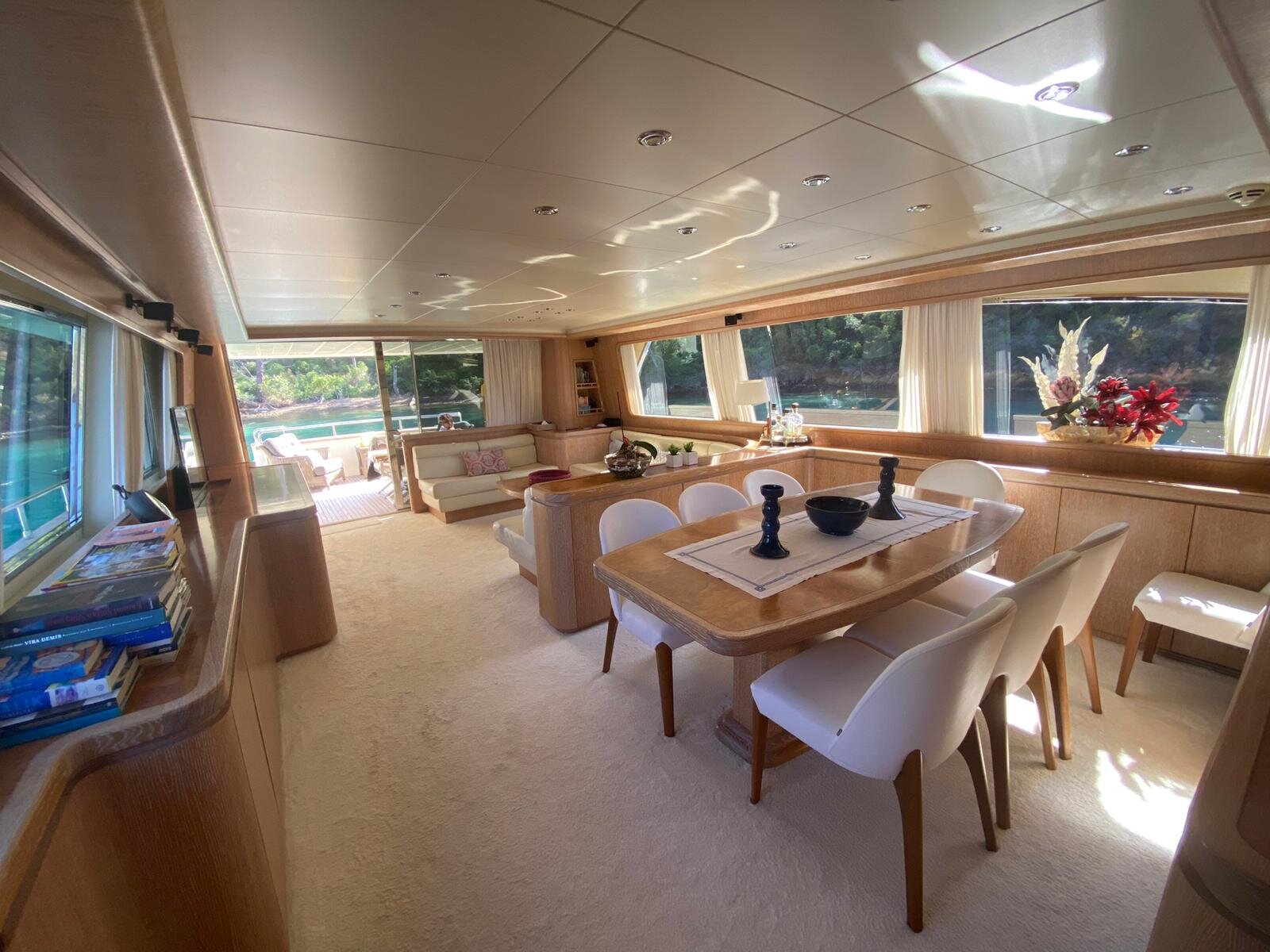 - Falcon 86 - 6 Cabins - Built 2008