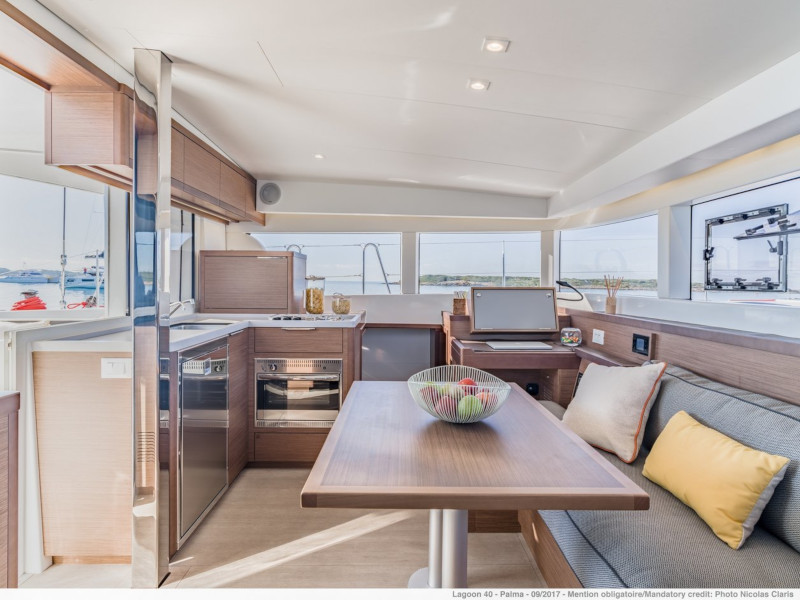 Catamaran - Lagoon 40 - 4 Cabins - Built 2020