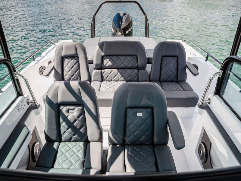 foto Axopar 28 T-Top 3