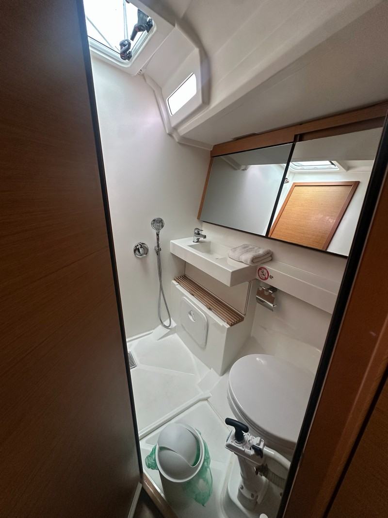 Yacht image 3
