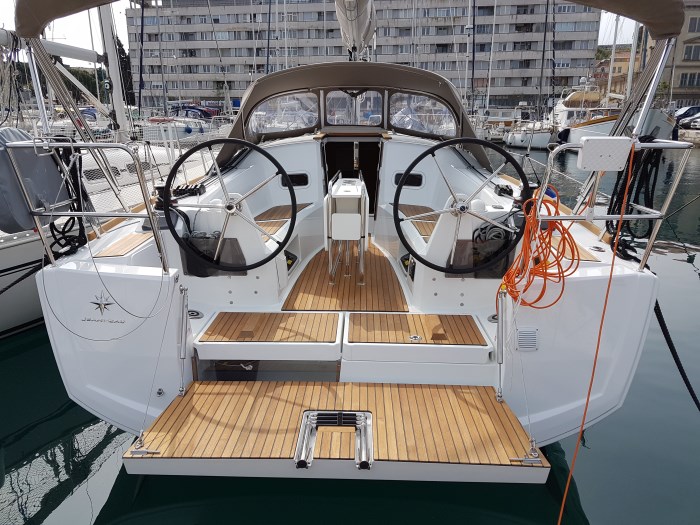 S/Y - Sun Odyssey 349 - 3 Cabins - Built 2017