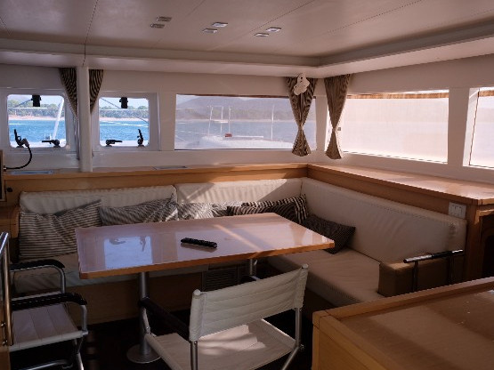 Catamaran - Lagoon 450 - 6 Cabins - Built 2015