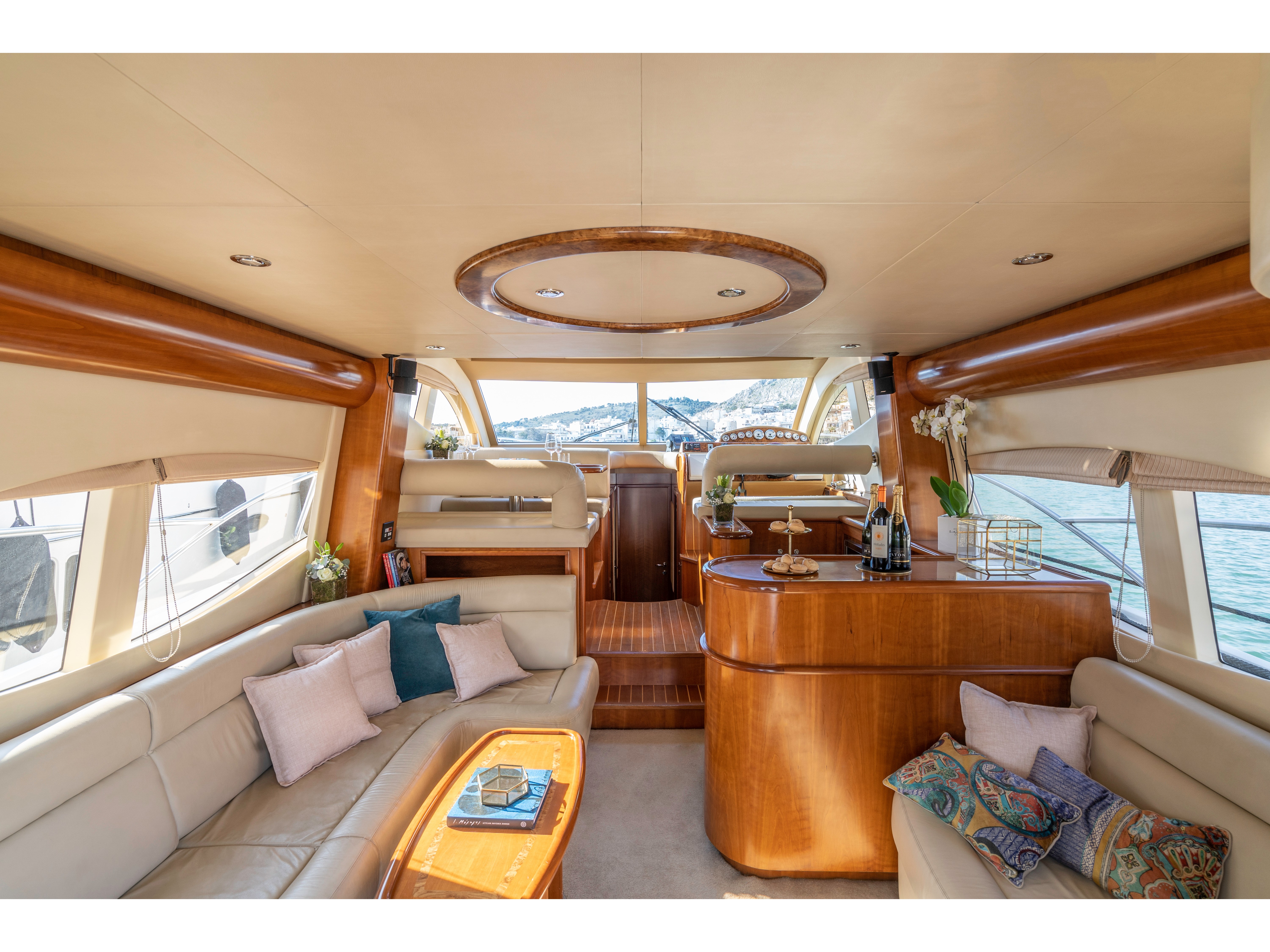 - Majesty 50 Fly - 3 Cabins - Built 2008