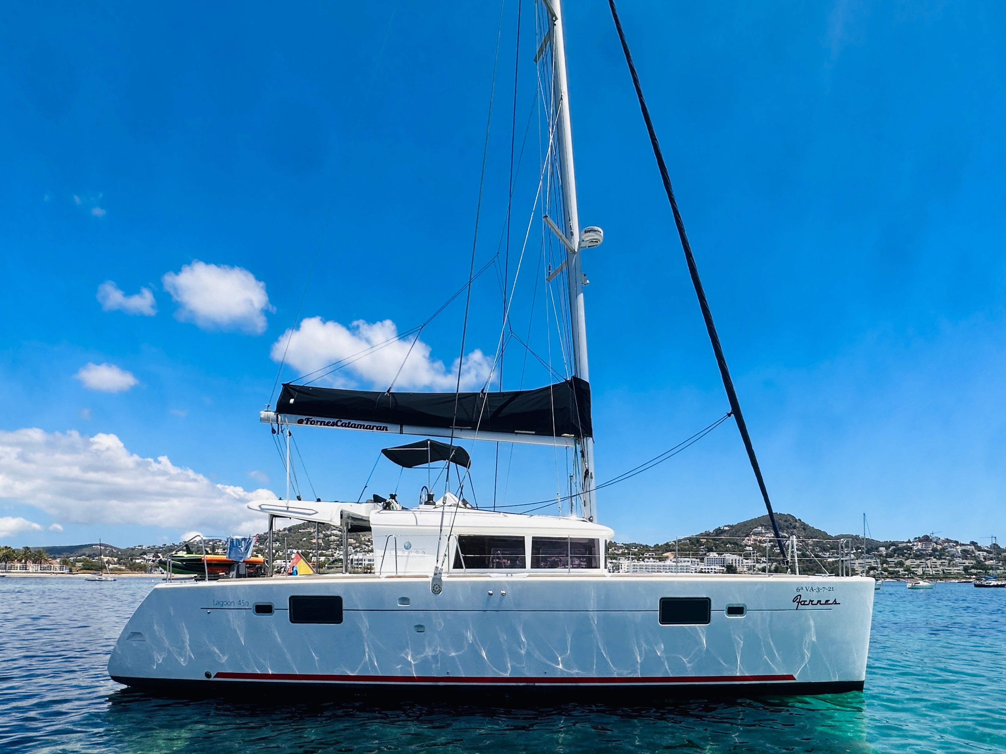 Lagoon 450 Fly (2012) – Fornes