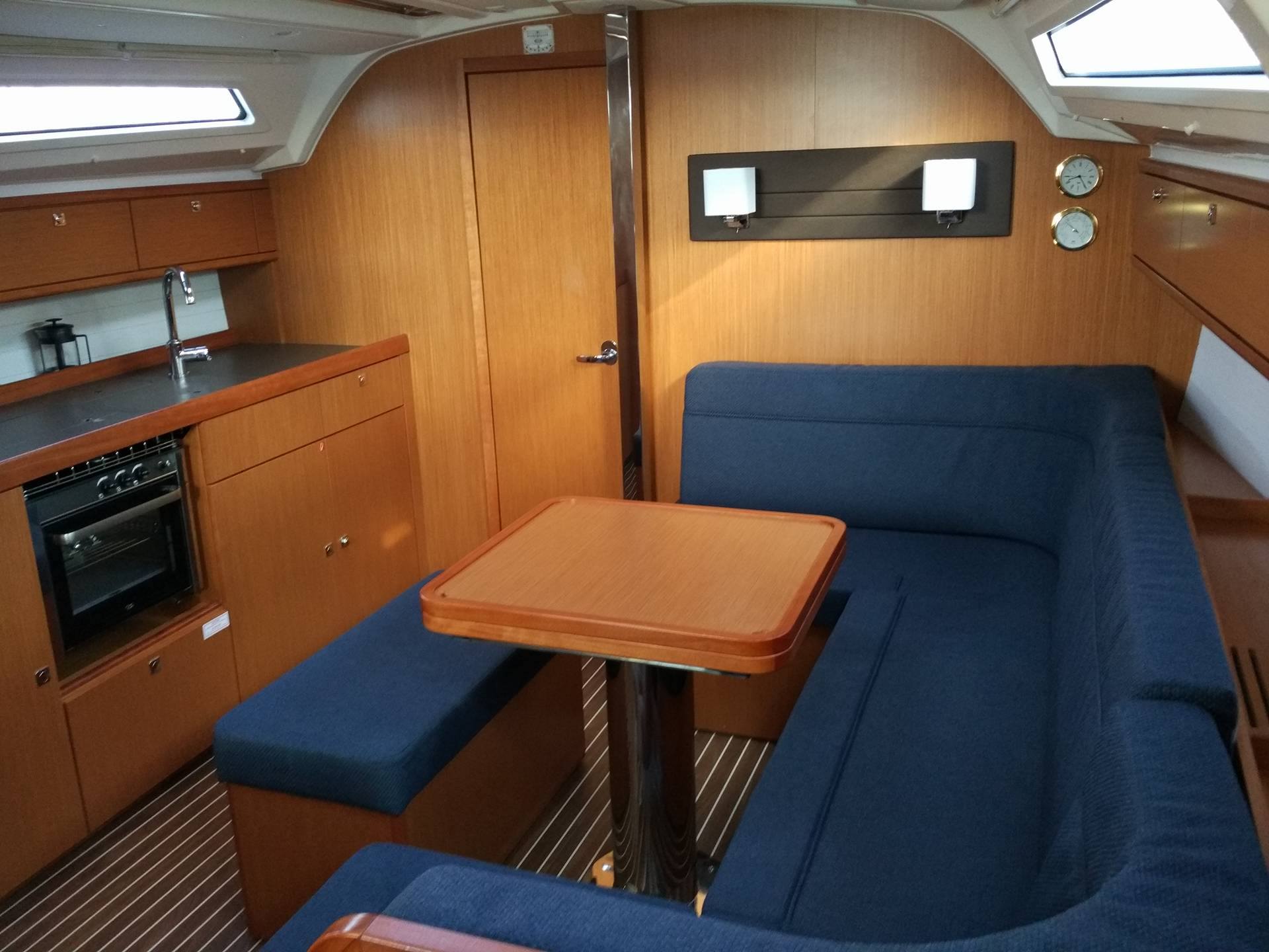 Interior image Optasia / Bavaria 41 Cruiser[G]