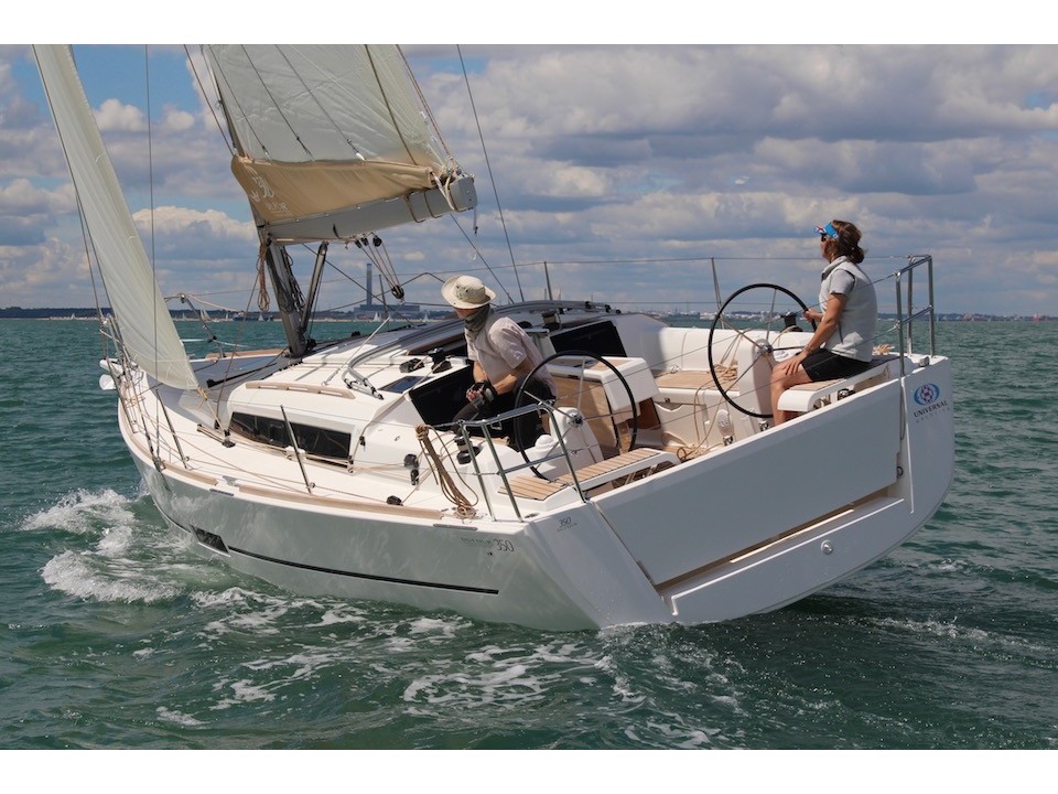 صور Dufour 360 Grand Large 2