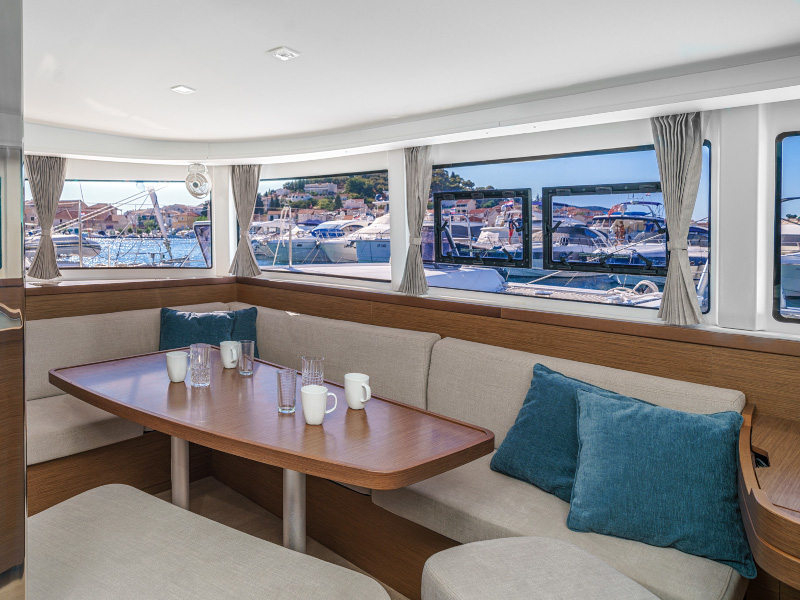 Catamaran - Lagoon 42 - 4 Cabins - Built 2019
