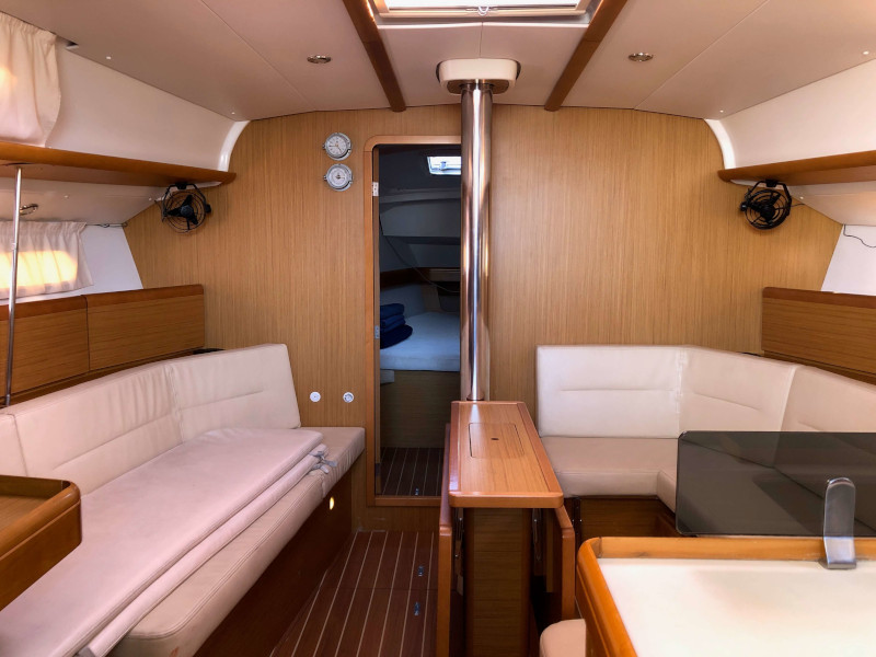 S/Y - Sun Odyssey 42 i - 3 Cabins - Built 2009