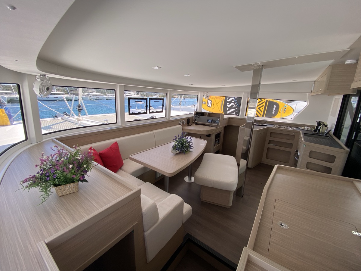 Lagoon 42