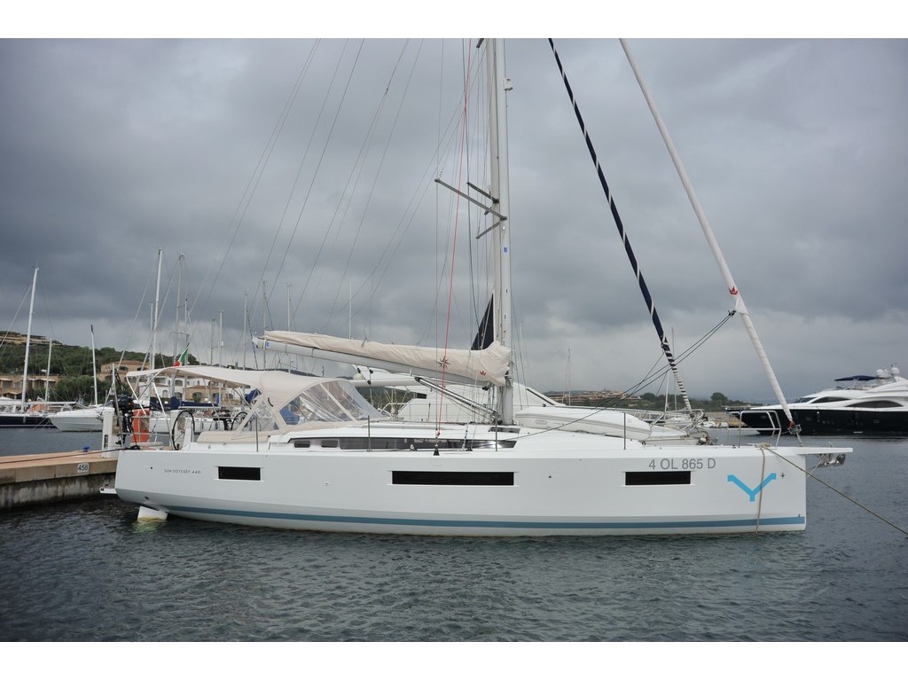 Sun Odyssey 440