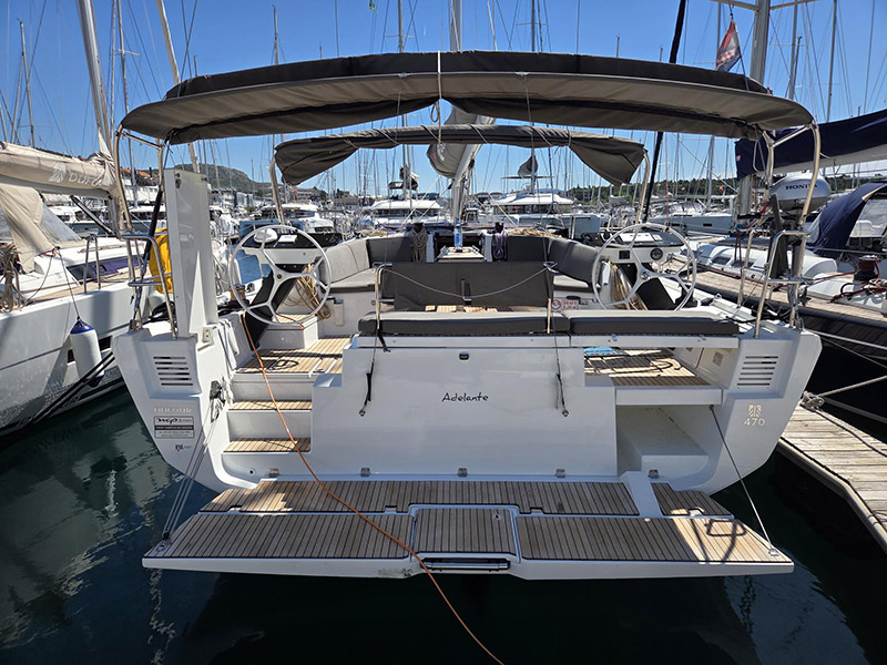 Yacht image 18