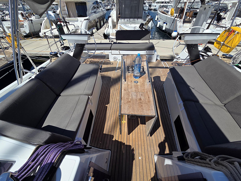 Yacht image 10