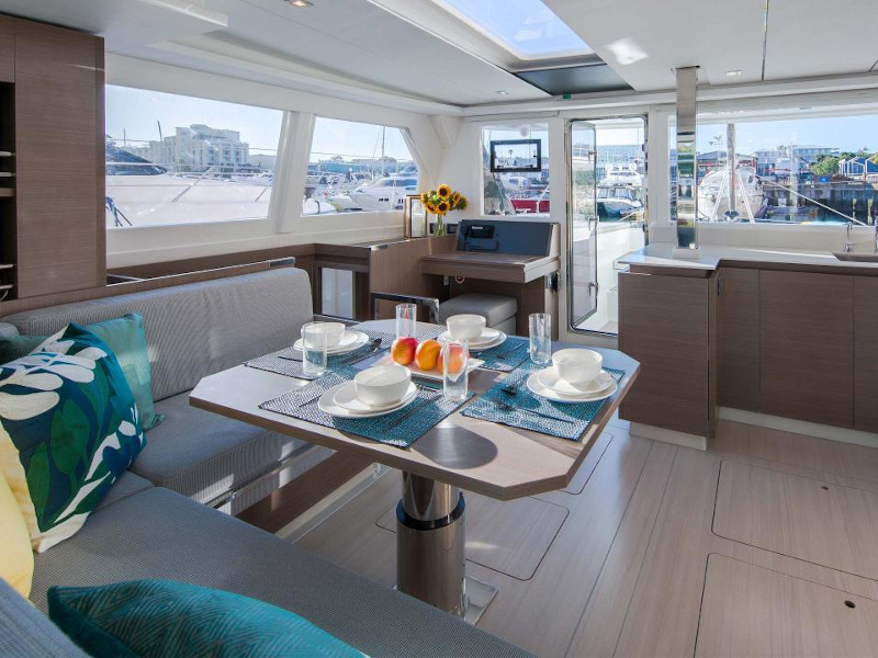 Moorings 4200/3 Club