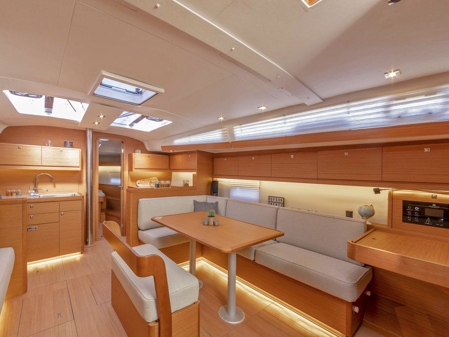 S/Y - Dufour 430 - 4 Cabins - Built 2022