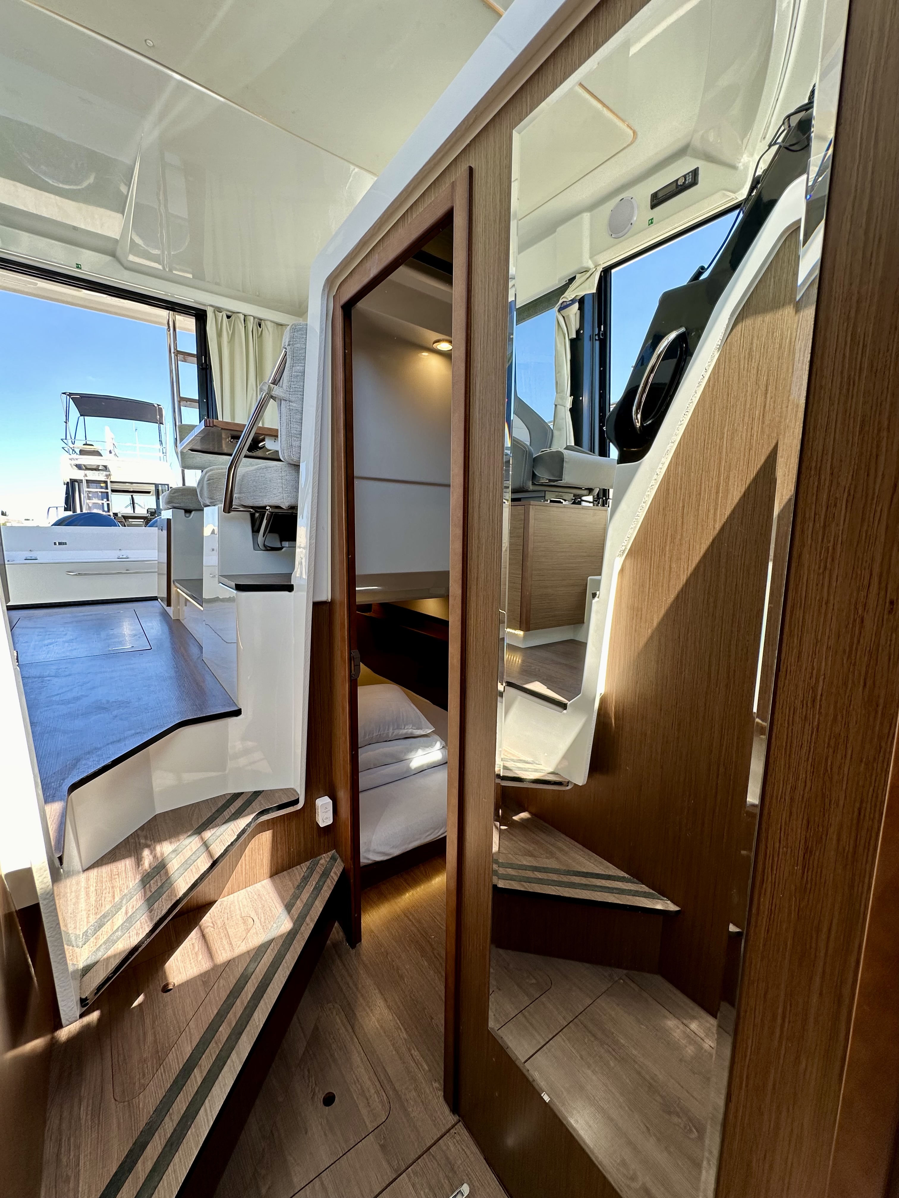 Merry Fisher 1095 FLY, Drage