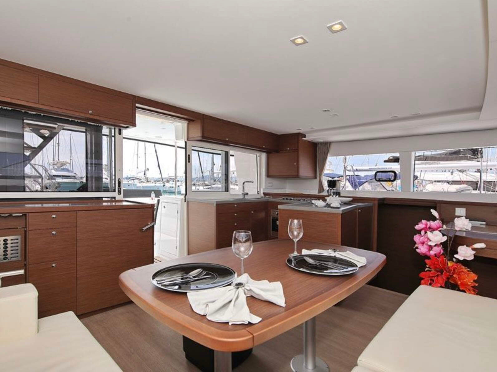 Catamaran - Lagoon 450 Sport - 6 Cabins - Built 2018