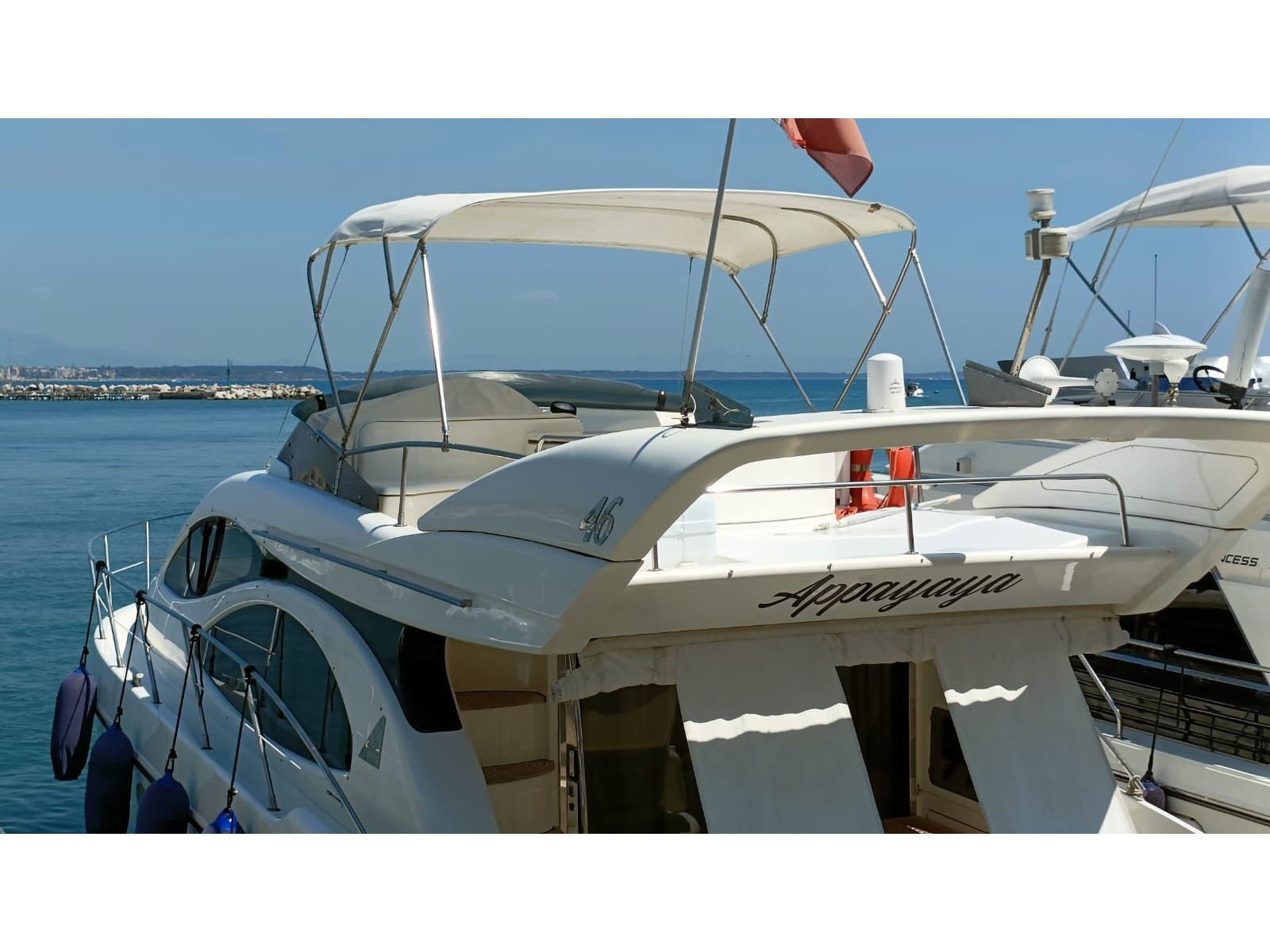 AZIMUT 46 (App)