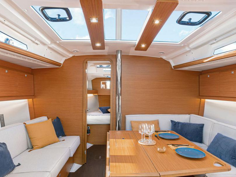 S/Y - Dufour 390 - 3 Cabins - Built 2020