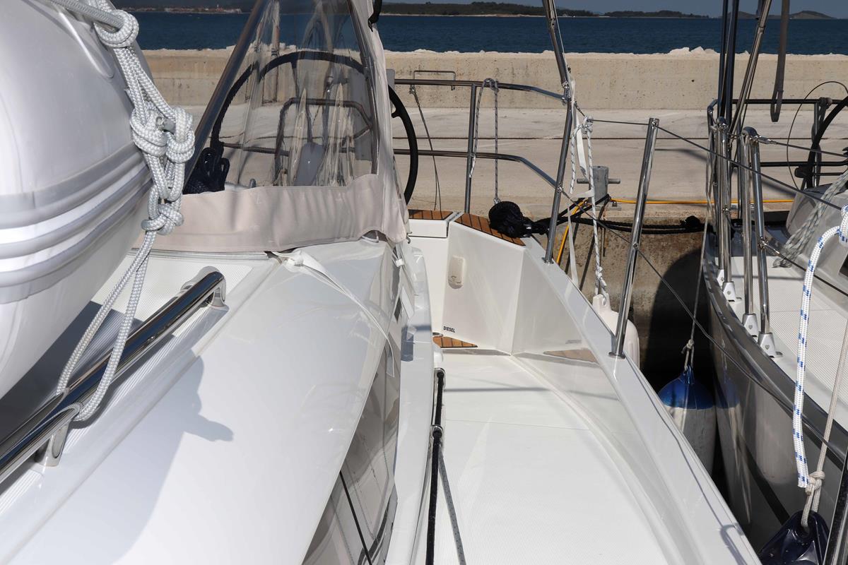 照片 Sun Odyssey 440 8
