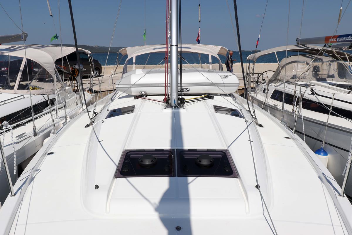 照片 Sun Odyssey 440 9
