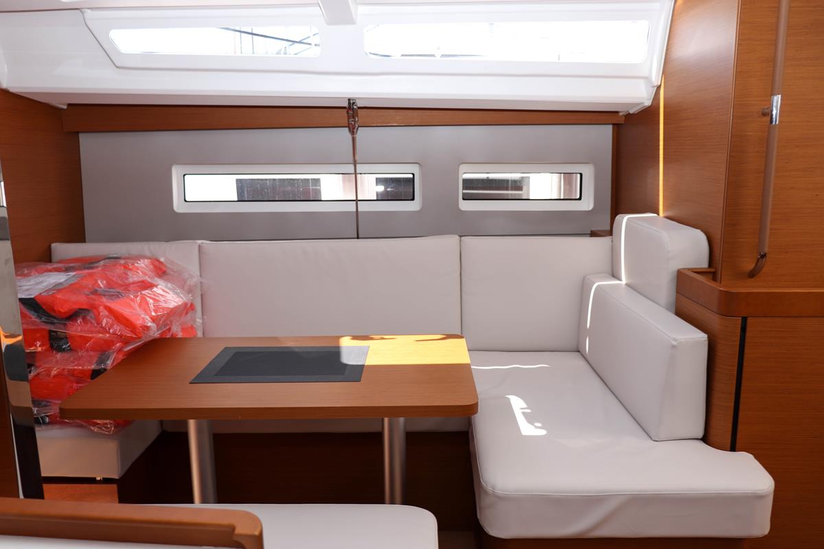 照片 Sun Odyssey 440 14