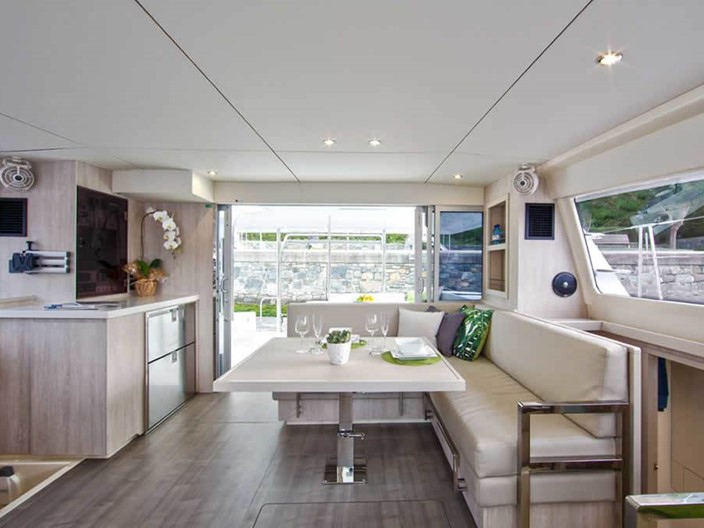 Catamaran - Leopard 40 - 4 Cabins - Built 2015
