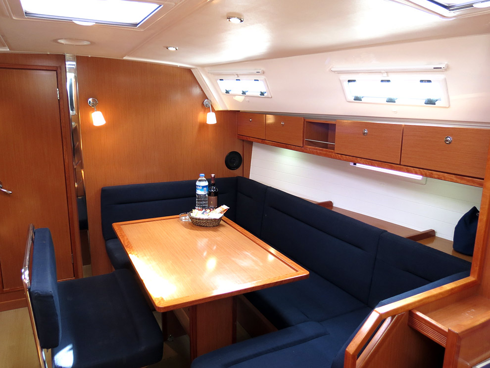 S/Y - Bavaria Cruiser 40 - 3 Cabins - Built 2013